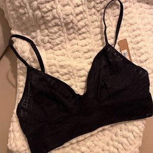 SKIMS Logo mesh triangle Bralette in Black | New with Tags